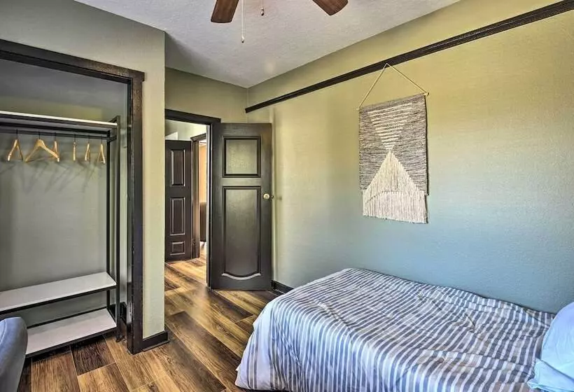 Downtown Deland Home: Walk To Stetson University!