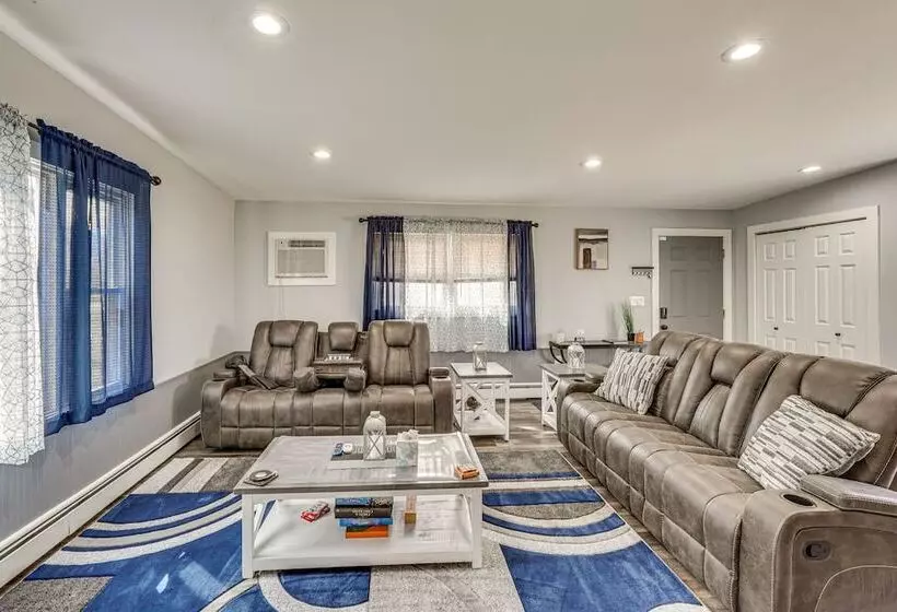 Waterfront Wallkill Duplex Home W/ Fire Pits!