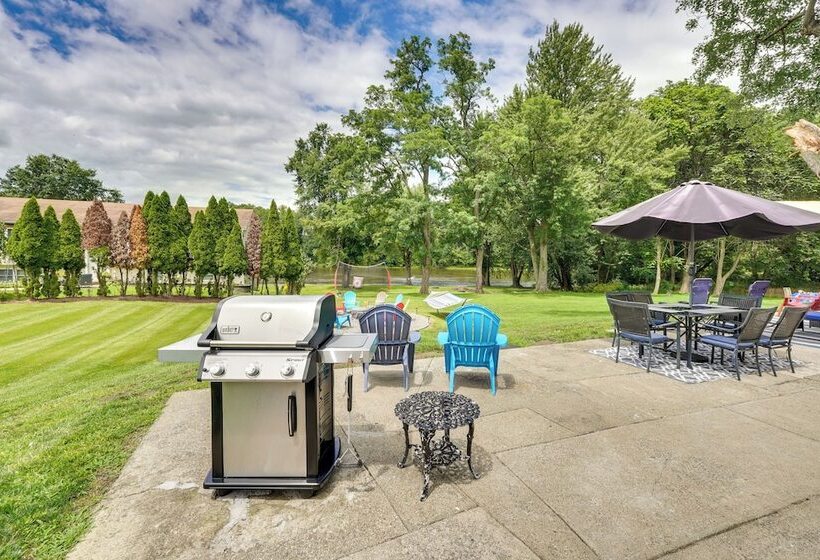 Waterfront Wallkill Duplex Home W/ Fire Pits!