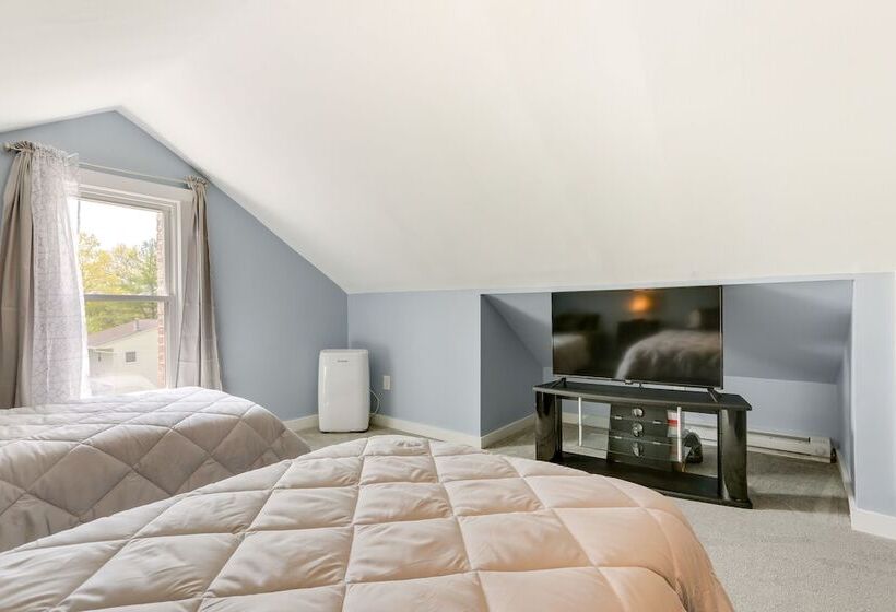 Waterfront Wallkill Duplex Home W/ Fire Pits!