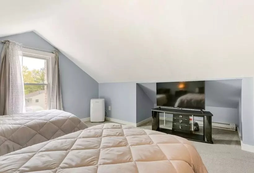 Waterfront Wallkill Duplex Home W/ Fire Pits!