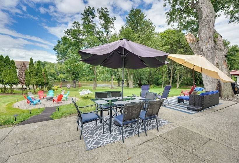 Waterfront Wallkill Duplex Home W/ Fire Pits!