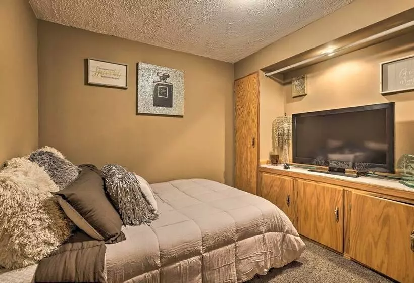 Family Friendly Omaha Oasis ~ 10 Mi To Dtwn!