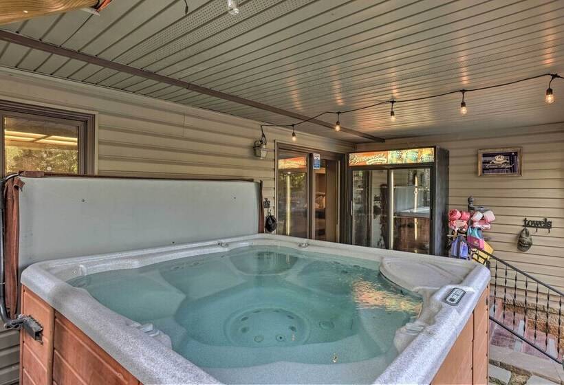 Family Friendly Omaha Oasis ~ 10 Mi To Dtwn!