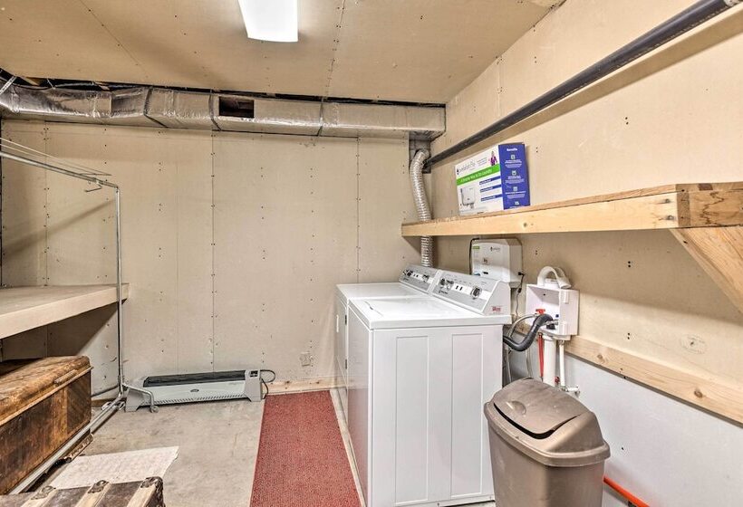 Family Friendly Red River Retreat W/ Deck!