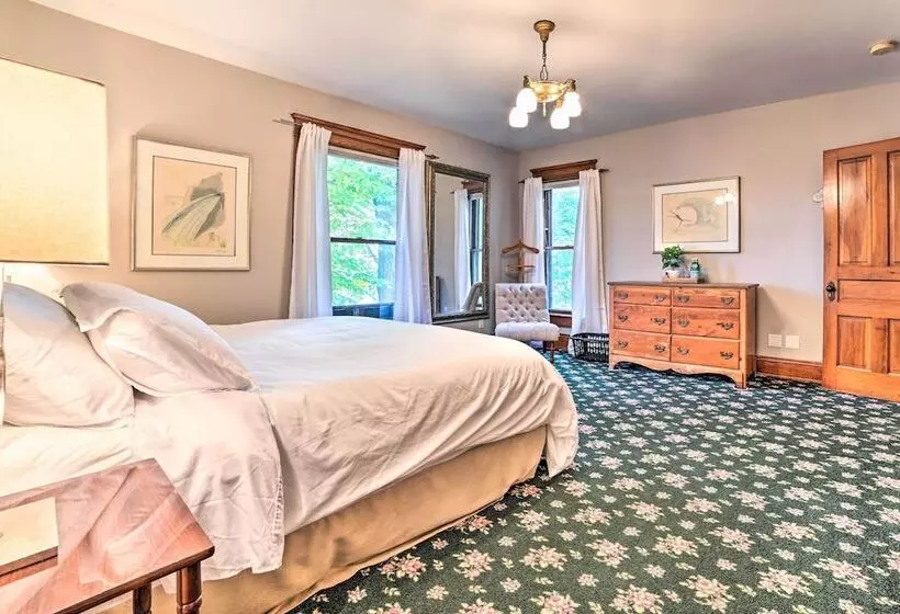 Historic Gaylord Home In Heart Of Downtown!