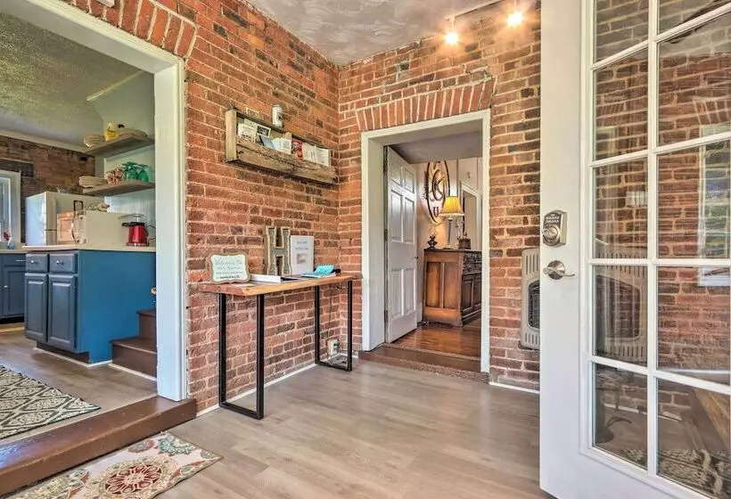 Historic  Hammond House  W/ Wine Country View!