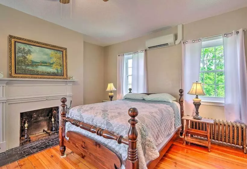 Historic  Hammond House  W/ Wine Country View!