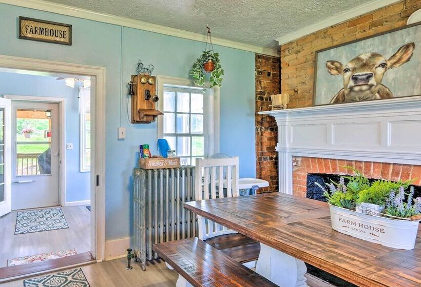 Historic  Hammond House  W/ Wine Country View!