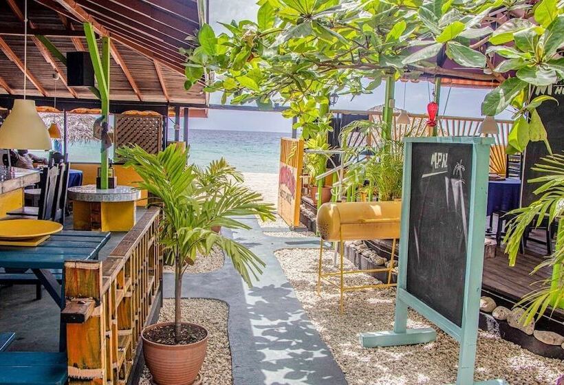 هتل Momsplace Guesthouse