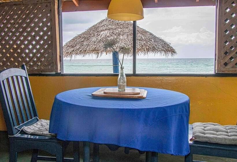 هتل Momsplace Guesthouse