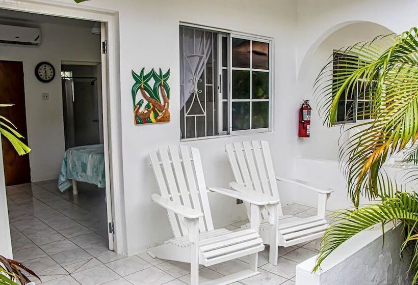 هتل Momsplace Guesthouse