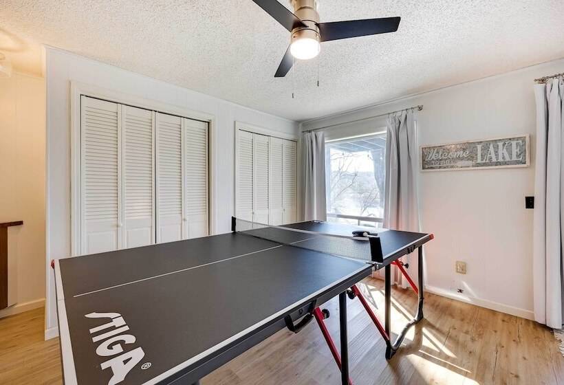 Lakefront Oklahoma Abode Deck, Fire Pit & Grill