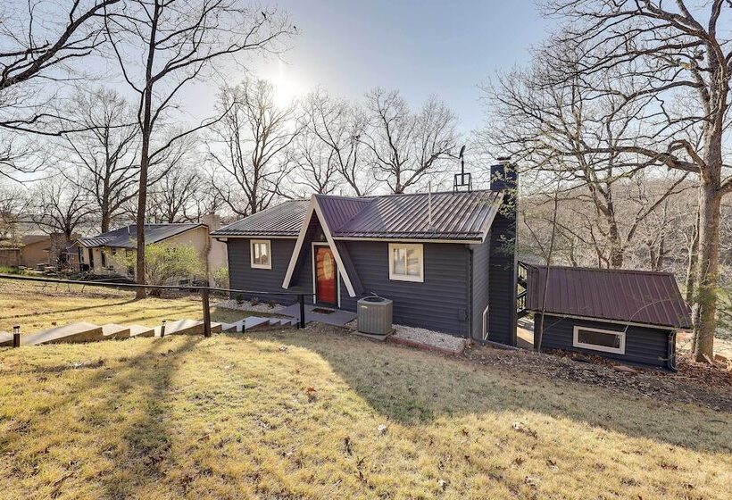 Lakefront Oklahoma Abode Deck, Fire Pit & Grill