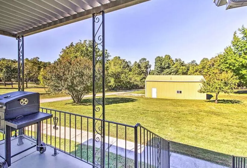Lakeview Home   1 Mile From Bull Shoals Lake!