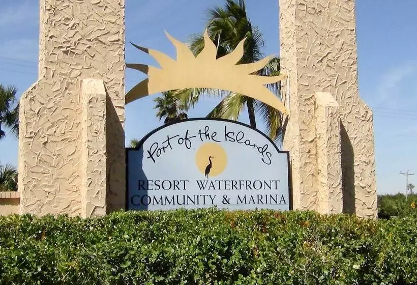 Luxurious Canal Front Retreat W/ Game Room!