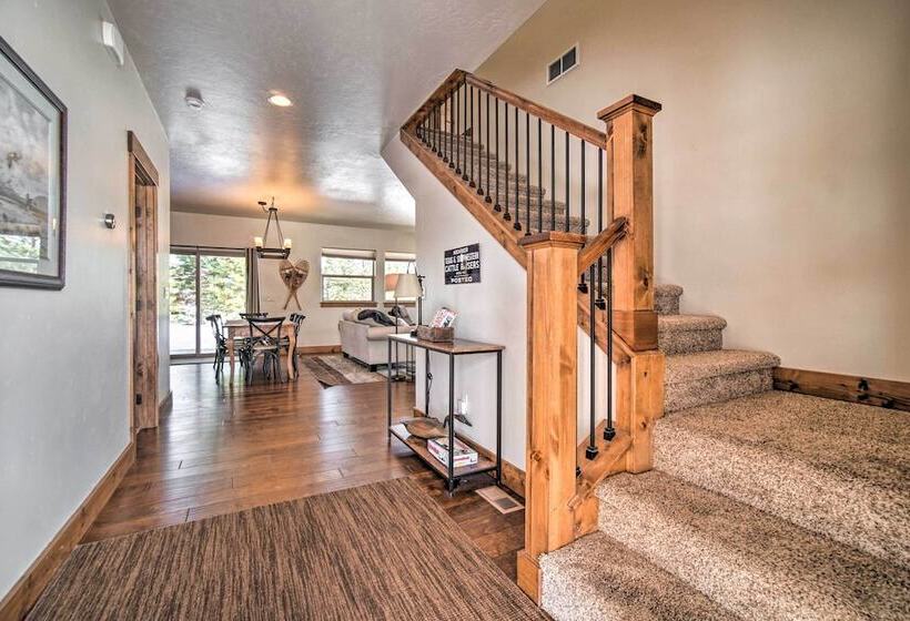 Mccall Home + Hot Tub ~ 2 Mi To Payette Lake