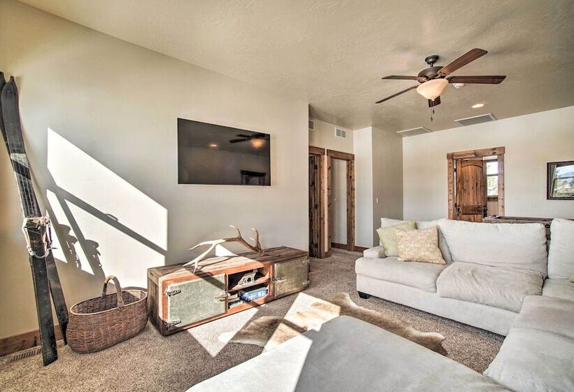 Mccall Home + Hot Tub ~ 2 Mi To Payette Lake