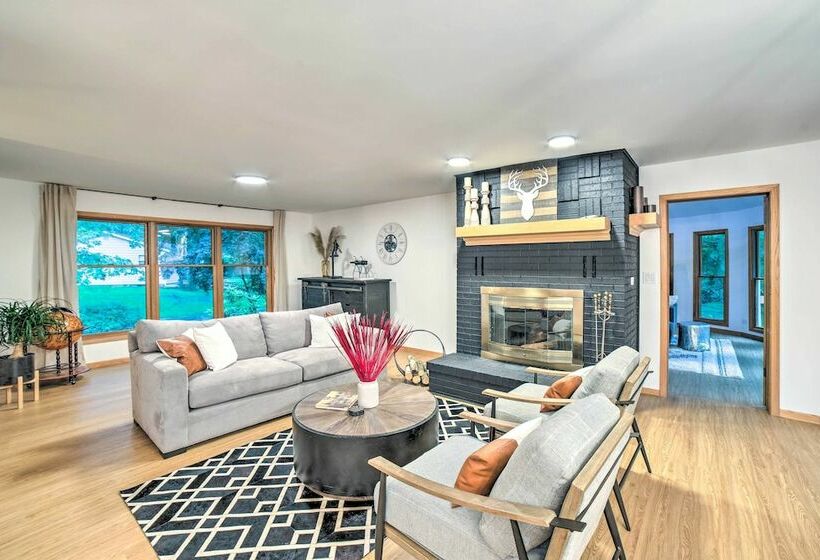 Michiana Shores Retreat W/ Deck + Fire Pit!