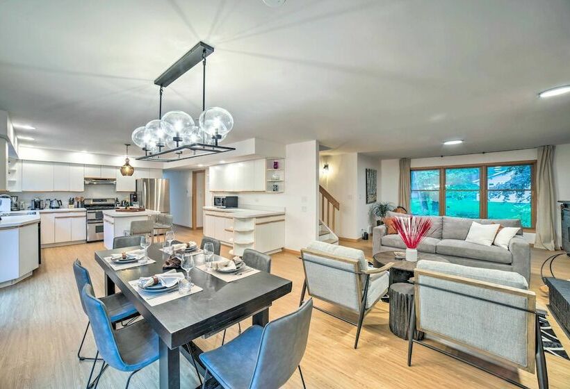 Michiana Shores Retreat W/ Deck + Fire Pit!