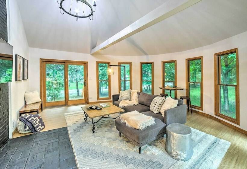 Michiana Shores Retreat W/ Deck + Fire Pit!