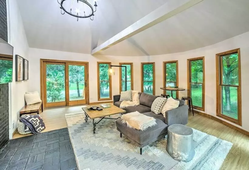 Michiana Shores Retreat W/ Deck + Fire Pit!