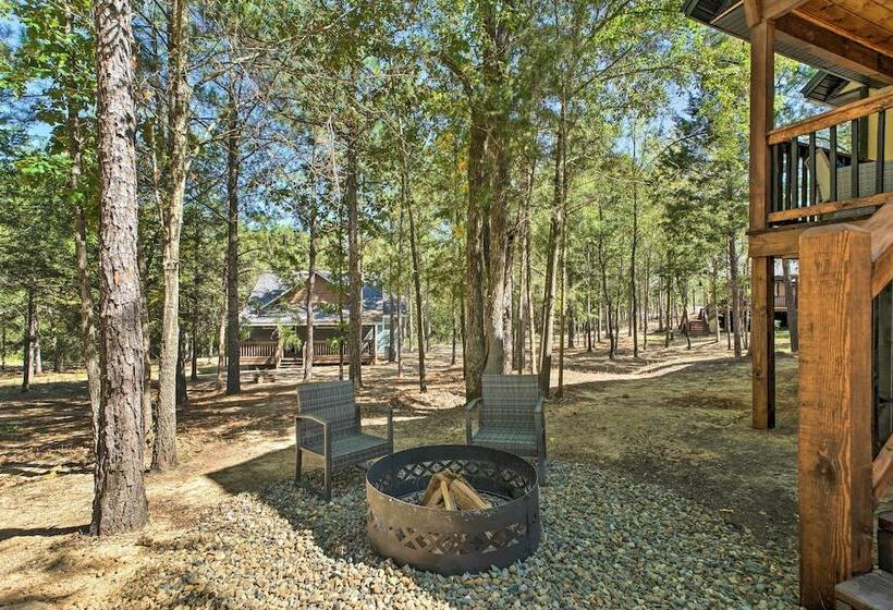 Modern Broken Bow Cabin, Near Lake + Wineries