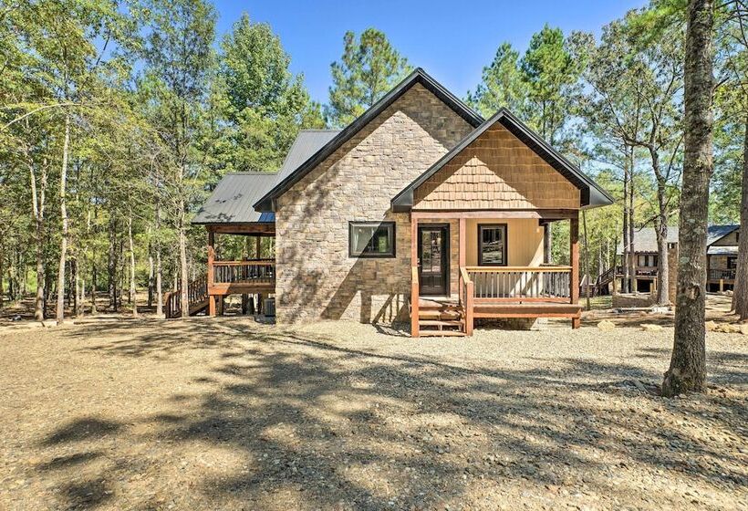 Modern Broken Bow Cabin, Near Lake + Wineries