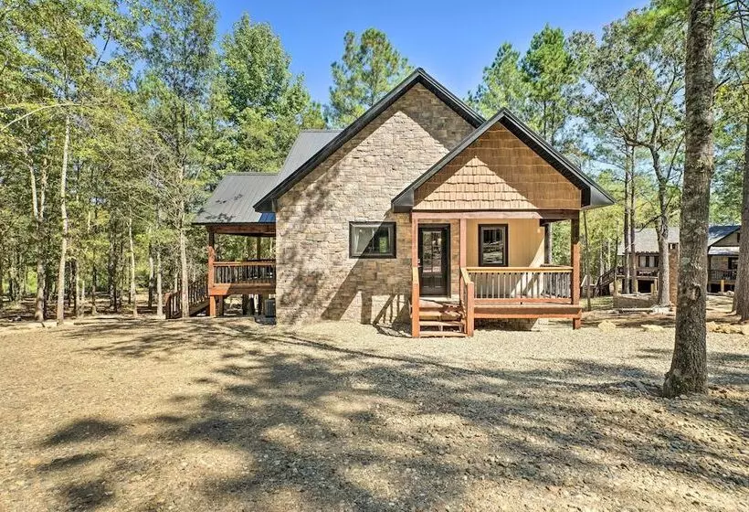 Modern Broken Bow Cabin, Near Lake + Wineries