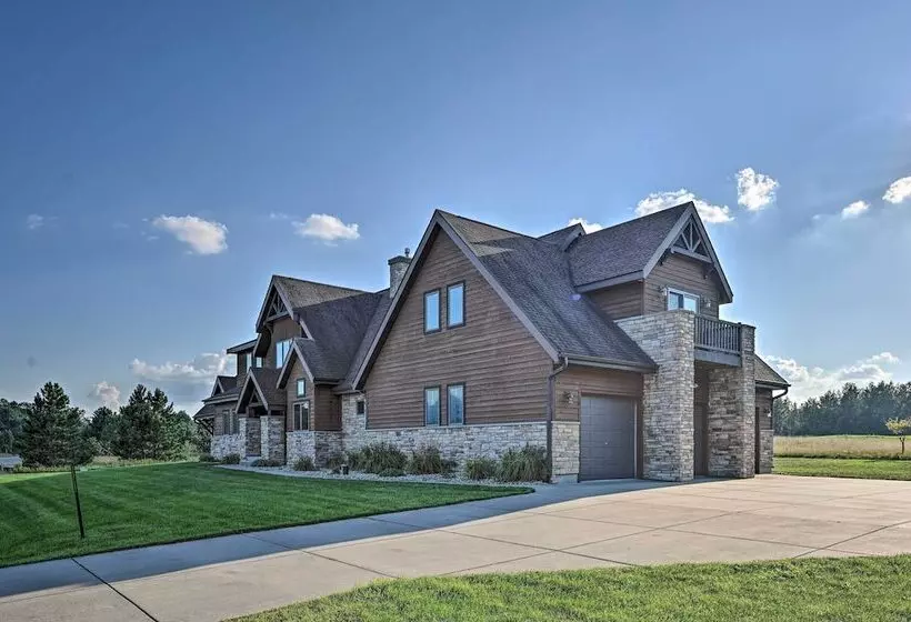 Northern Bay Resort Home   Half Mi To Lake!