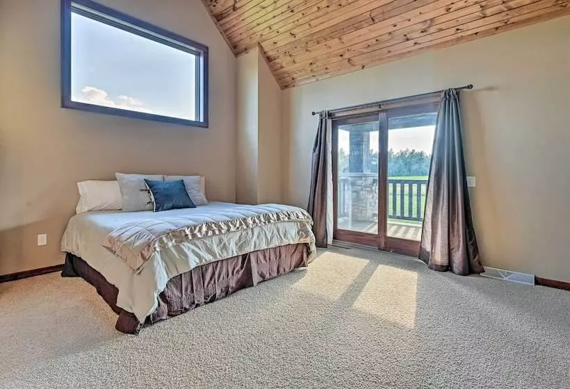 Northern Bay Resort Home   Half Mi To Lake!