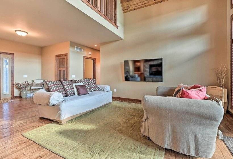 Northern Bay Resort Home   Half Mi To Lake!