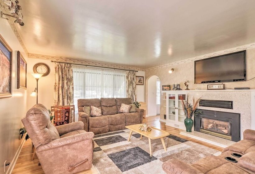 Panguitch Home W/ Patio ~ 24 Mi To Bryce Canyon