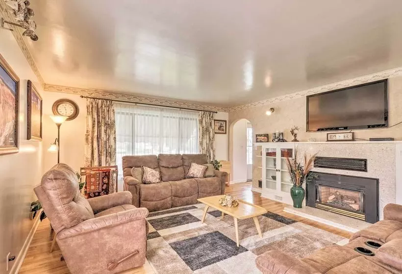 Panguitch Home W/ Patio ~ 24 Mi To Bryce Canyon