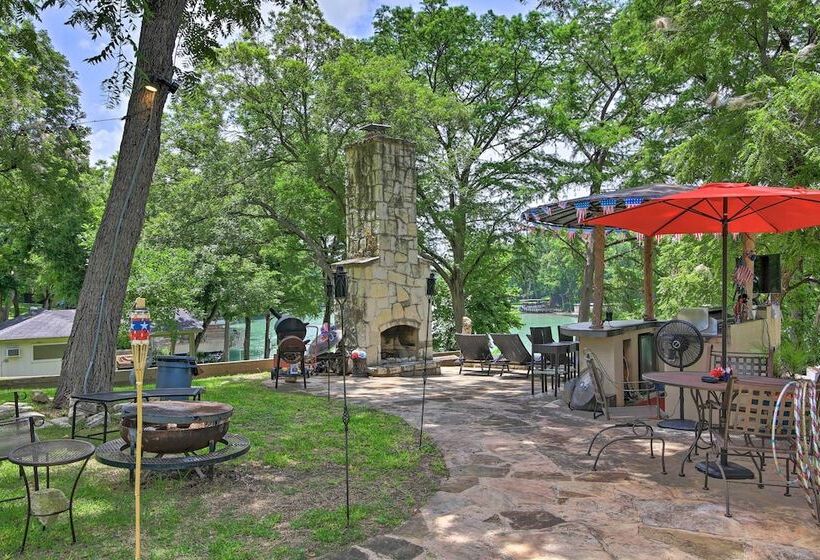 12 Mi To Lake Dunlap: Family Escape W/ Games