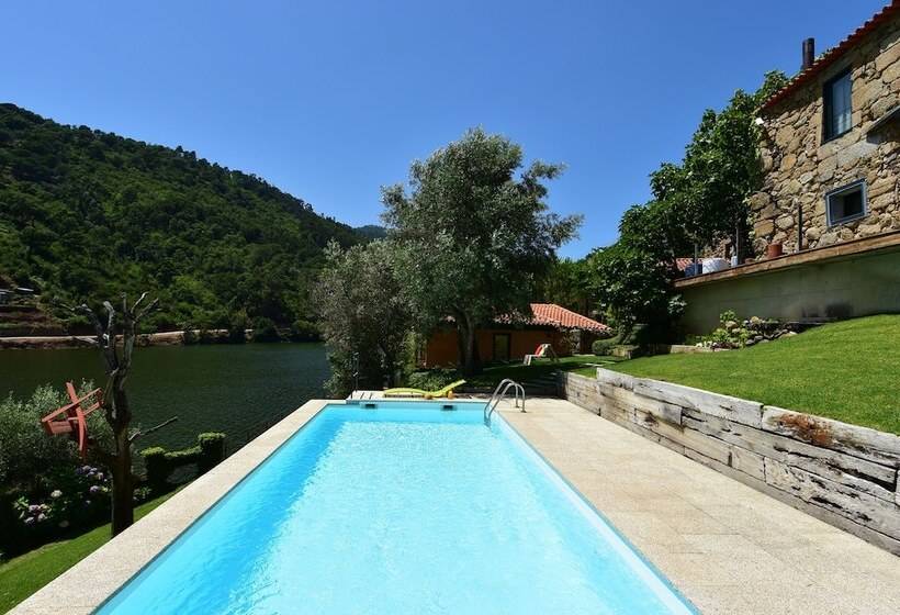 פנסיון Casas De Pousadouro 1043