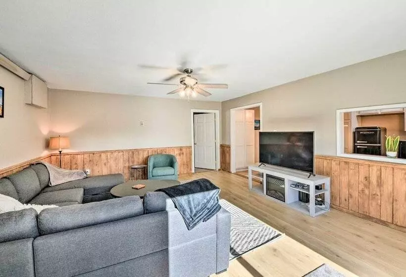 Pet Friendly Home Near Downtown Buena Vista!