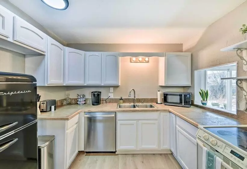 Pet Friendly Home Near Downtown Buena Vista!