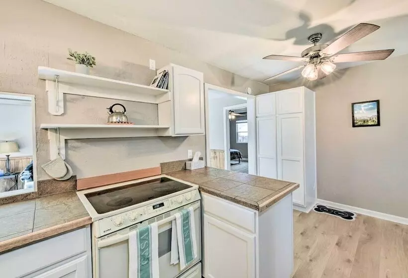 Pet Friendly Home Near Downtown Buena Vista!