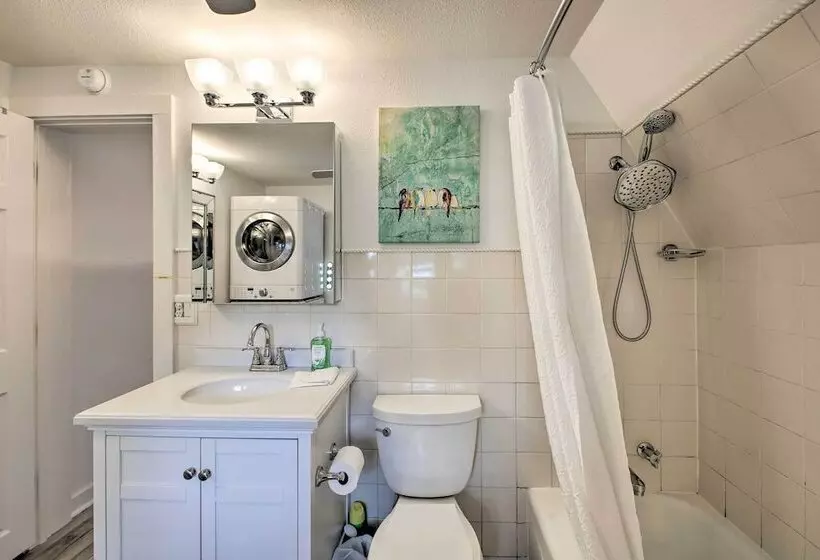 Deck, Boat Slip + Views: Lake Hamilton Cabin!