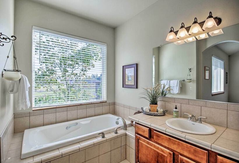 Polished Mcminnville House < 2 Mi. From Town!