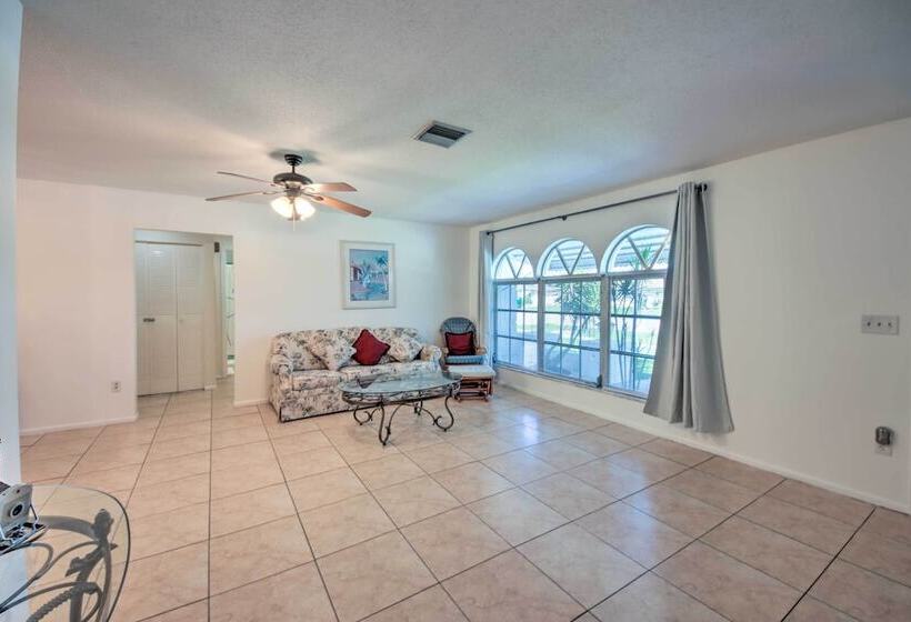Port Charlotte Retreat ~ 4 Mi To Beach Park!