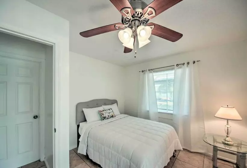 Port Charlotte Retreat ~ 4 Mi To Beach Park!