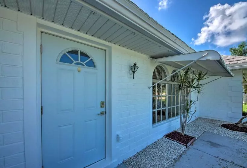 Port Charlotte Retreat ~ 4 Mi To Beach Park!