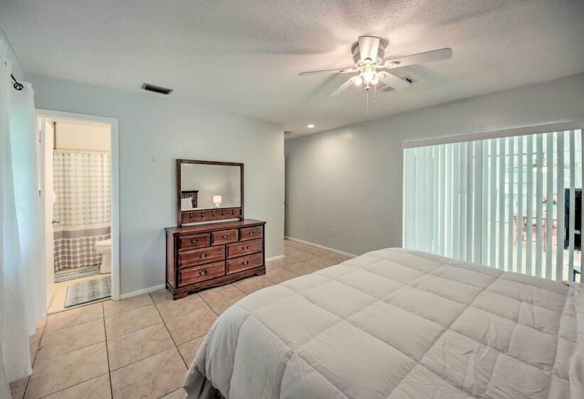 Port Charlotte Retreat ~ 4 Mi To Beach Park!