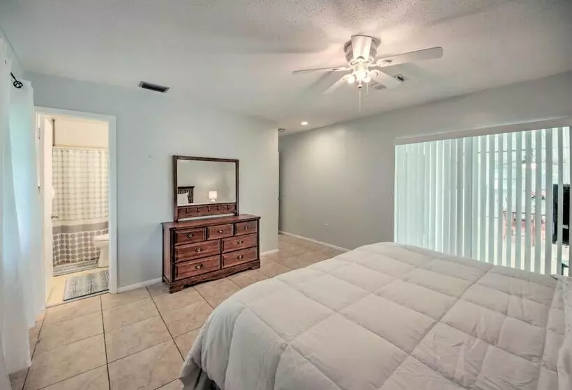 Port Charlotte Retreat ~ 4 Mi To Beach Park!