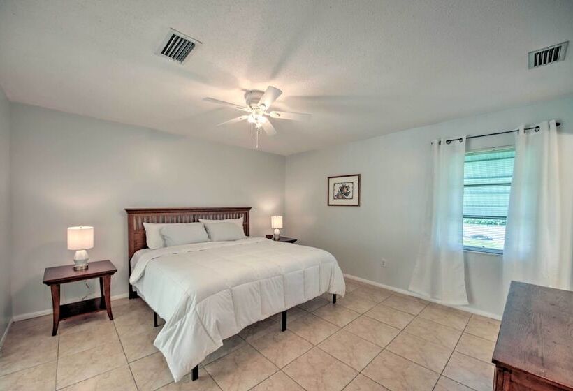 Port Charlotte Retreat ~ 4 Mi To Beach Park!