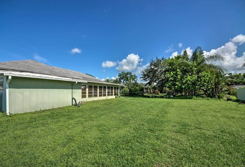 Port Charlotte Retreat ~ 4 Mi To Beach Park!