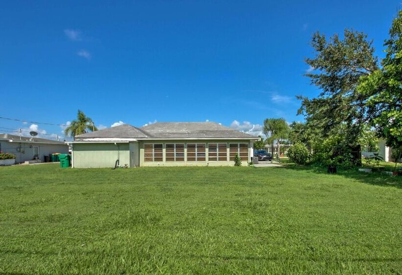 Port Charlotte Retreat ~ 4 Mi To Beach Park!