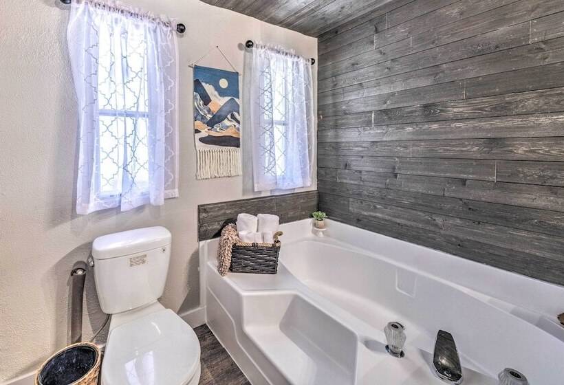 Quiet Cloudcroft Cabin W/ Porch + Gas Grill!